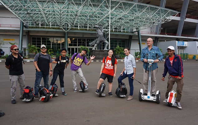 Airwheel Intelligent Electric Unicycle: Life Needs Some Sunshine