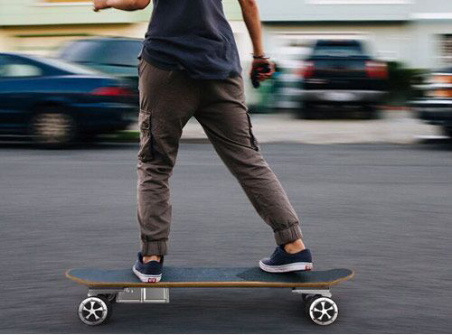 Destacado con estilo de moda y artesanía avanzada, Airwheel patineta eléctrica M3 llama la atención y deja una profunda impresión en la gente. 