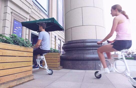 What's more, Airwheel E6 is fairly convenient for the young people. This explains its great popularity.